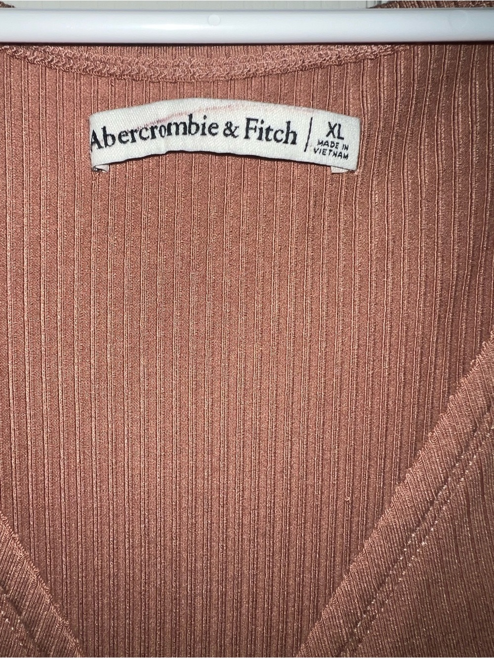Abercrombie & Fitch Tan Ring-Detail V-Neck Midi Dress - Picture 3 of 3